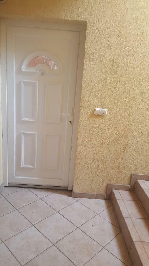 Kristaly Apartman セゲド エクステリア 写真