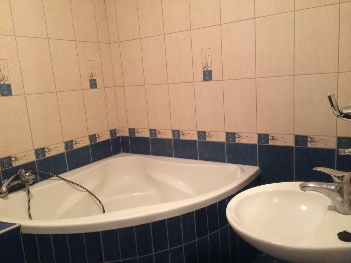 Kristaly Apartman セゲド エクステリア 写真